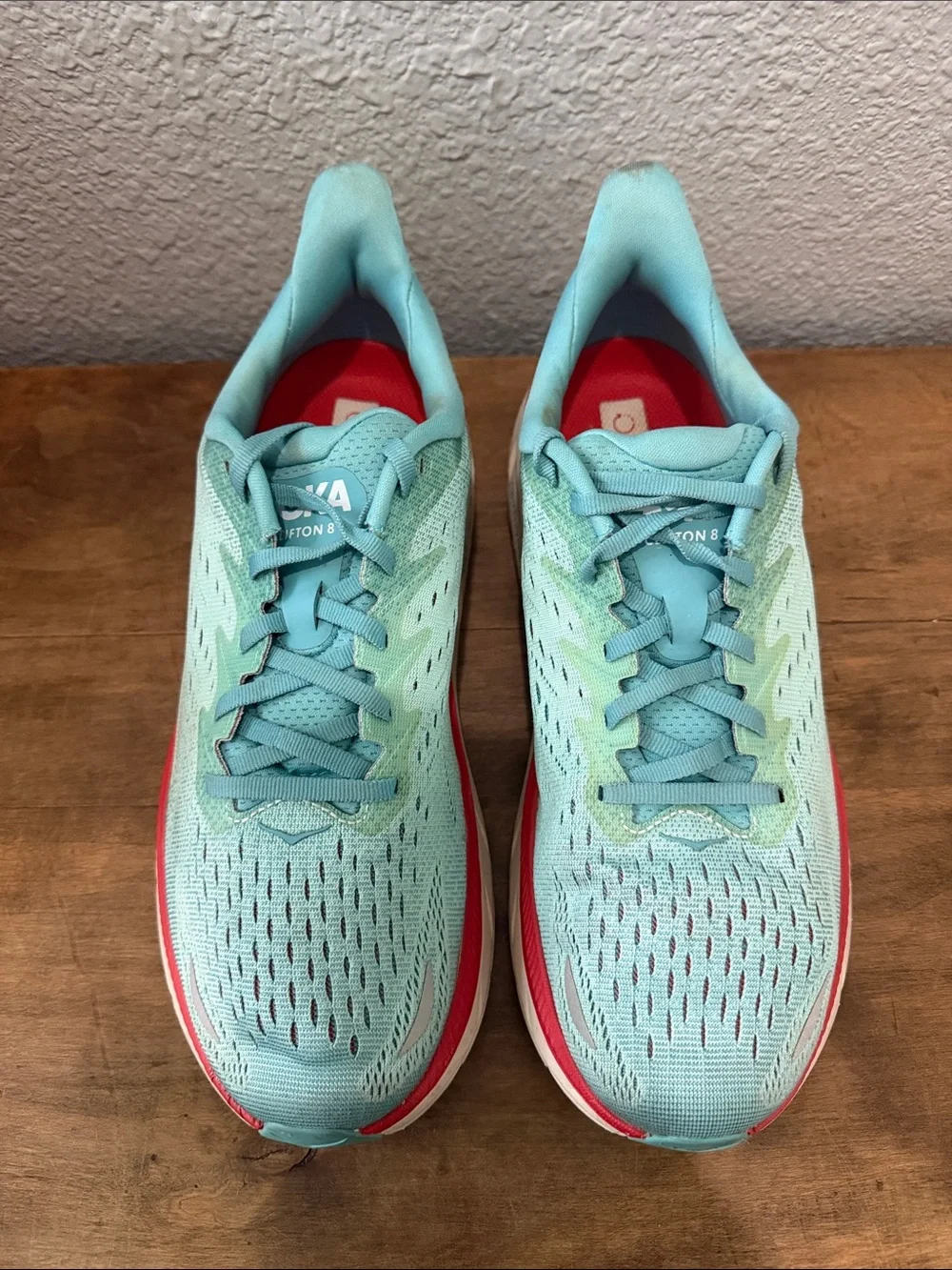 Hoka light aqua